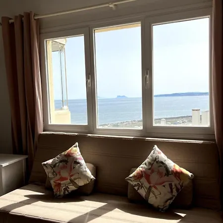 Cozy Retreat In Port Apartment Estepona